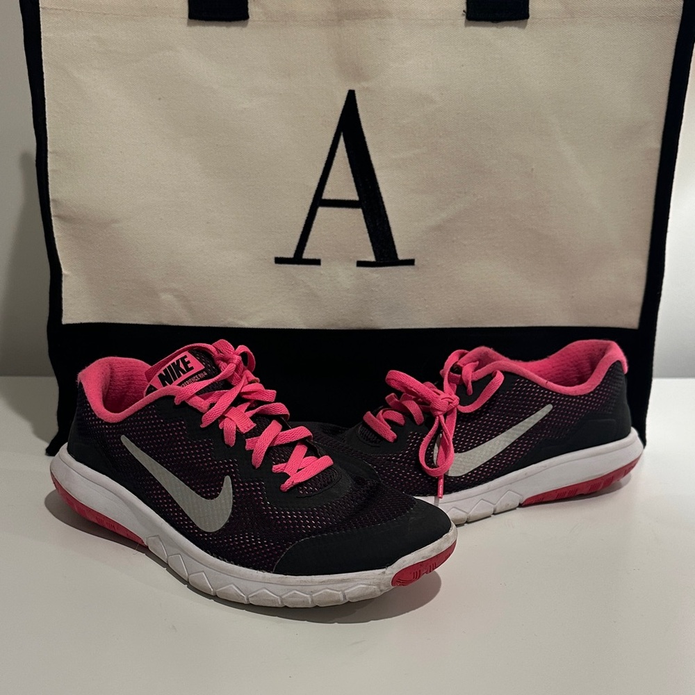 Nike Black Sneakers with Pink Highlights Size 6.5